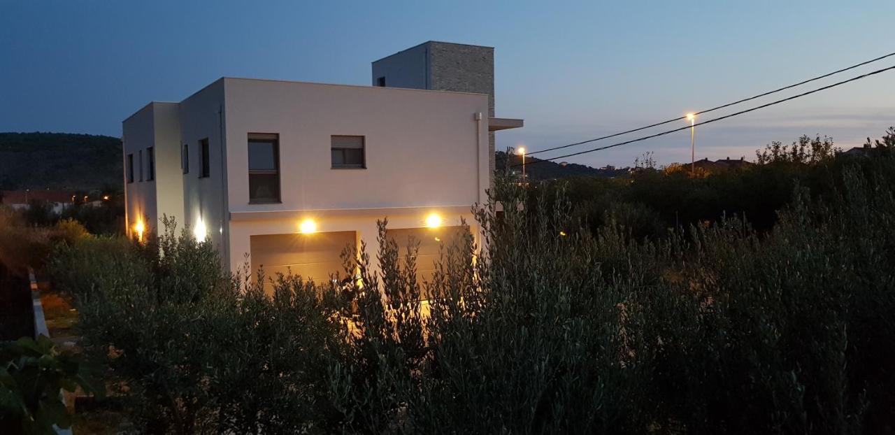 Olives Garden Apartment *